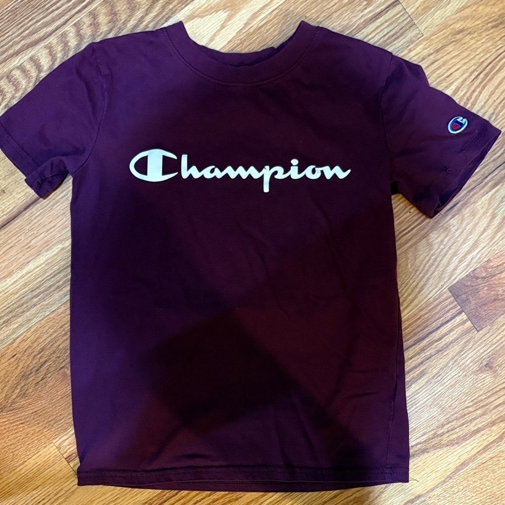 🛹Champion Tee